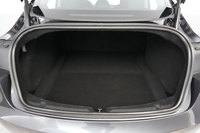 2025 Tesla Model 3 — photo 6 of 23