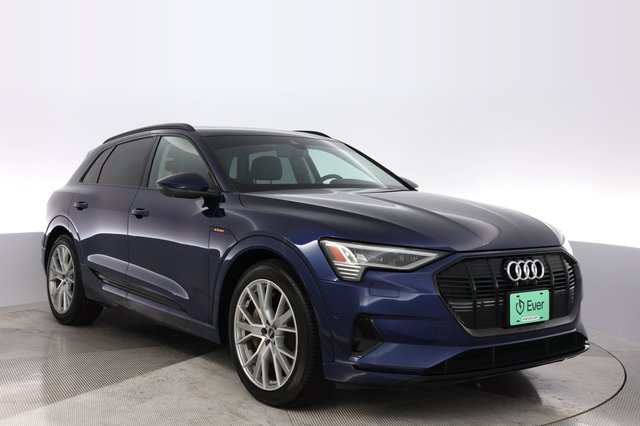 2021 Audi e-tron — photo 10 of 22