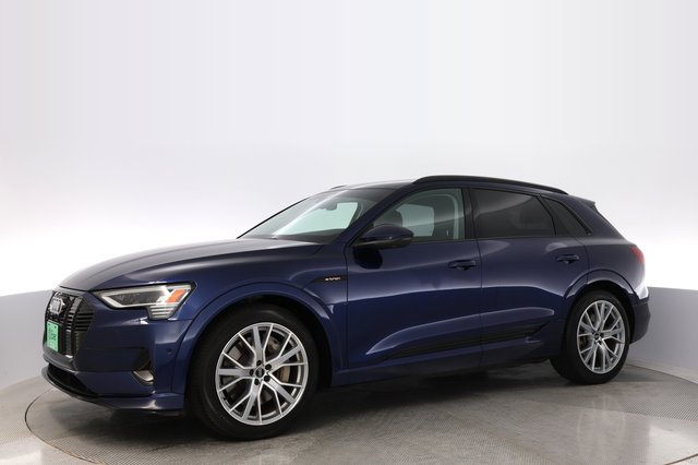 2021 Audi e-tron — photo 14 of 22