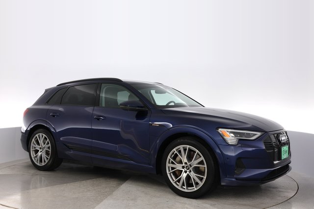2021 Audi e-tron — photo 11 of 22