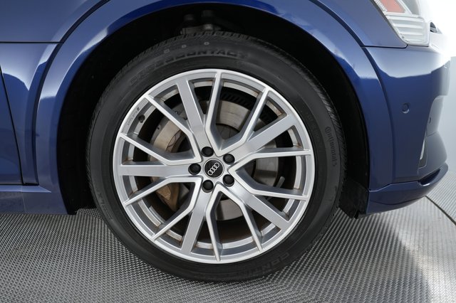 2021 Audi e-tron — photo 15 of 22