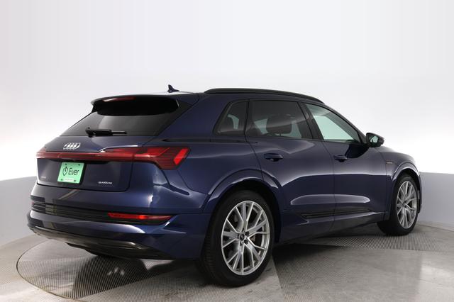 2021 Audi e-tron — photo 2 of 22