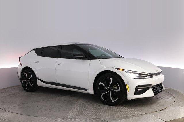 2023 Kia EV6 — photo 11 of 24