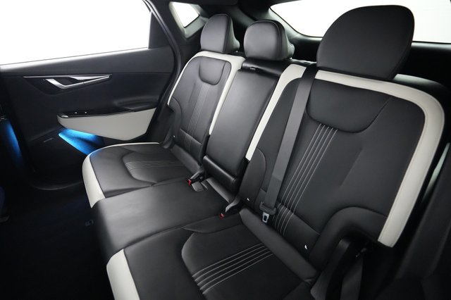 2023 Kia EV6 — photo 19 of 24