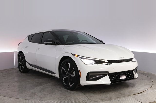 2023 Kia EV6 — photo 10 of 24