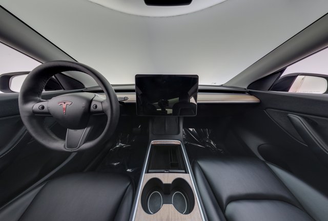 2022 Tesla Model Y — photo 21 of 28