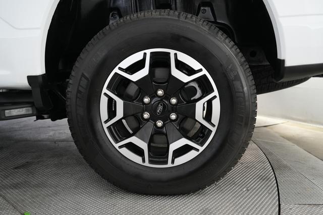 2023 Ford F-150 Lightning — photo 7 of 18