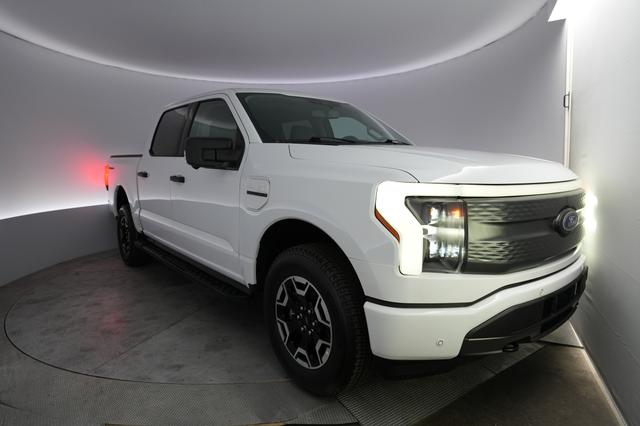 2023 Ford F-150 Lightning — VIN 1FTVW1EL8PWG11172