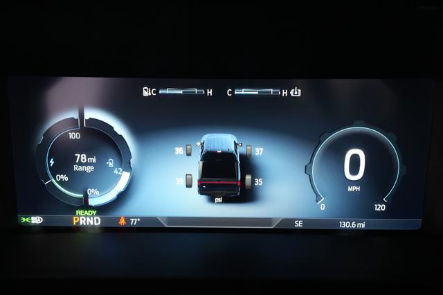 2023 Ford F-150 Lightning — photo 5 of 19