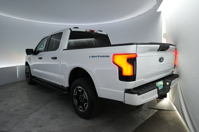 2023 Ford F-150 Lightning — photo 2 of 19