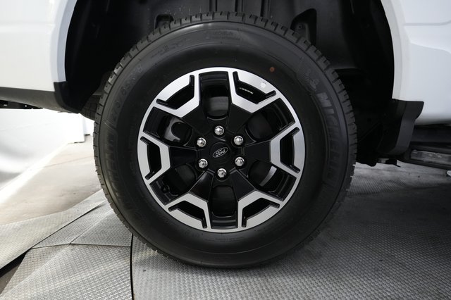 2023 Ford F-150 Lightning — photo 11 of 19