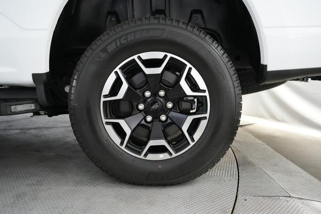 2023 Ford F-150 Lightning — photo 7 of 19