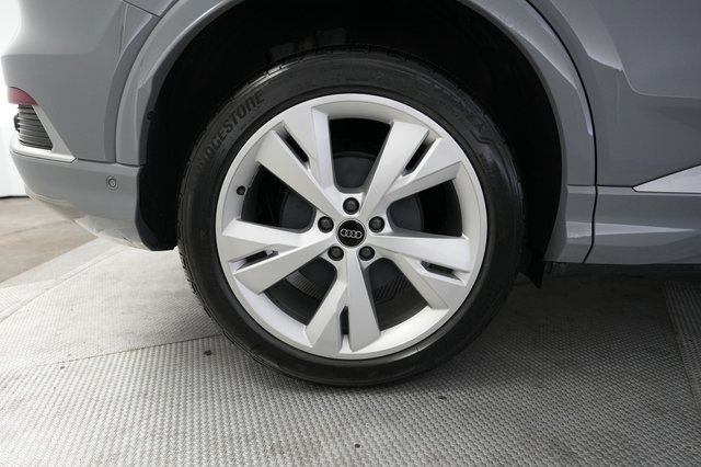 2023 Audi Q4 e-tron — photo 17 of 23