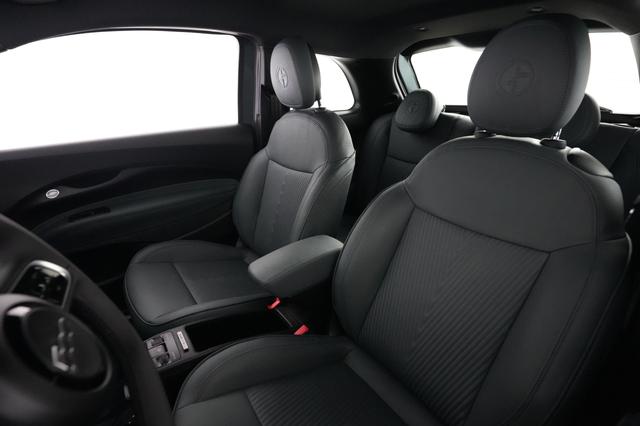 2025 Fiat 500e — photo 3 of 24