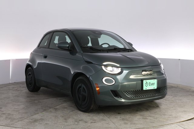 2025 Fiat 500e — photo 10 of 24