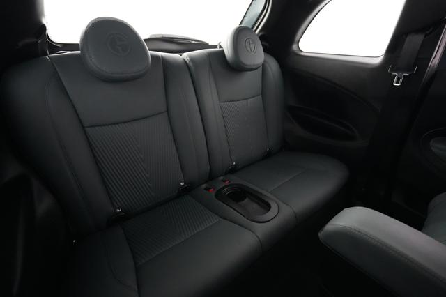 2025 Fiat 500e — photo 4 of 24