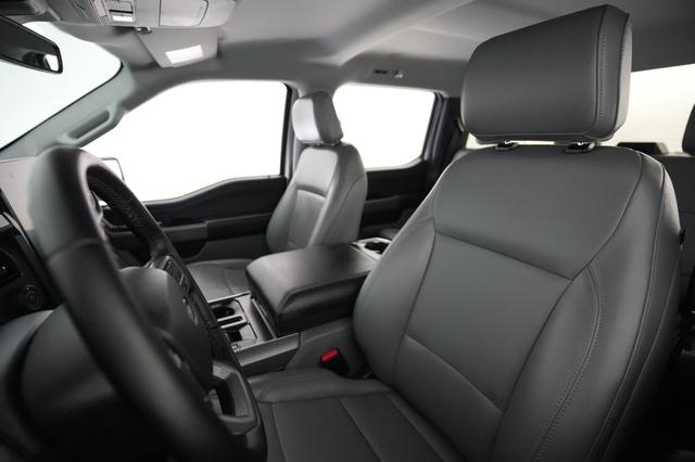2025 Ford F-150 Lightning — photo 3 of 15