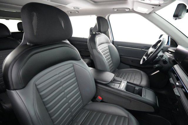 2024 Kia EV9 — photo 18 of 24