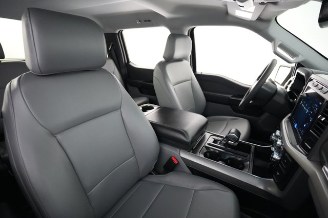 2022 Ford F-150 Lightning — photo 12 of 15