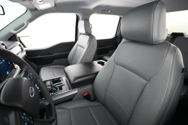 2022 Ford F-150 Lightning — photo 3 of 15