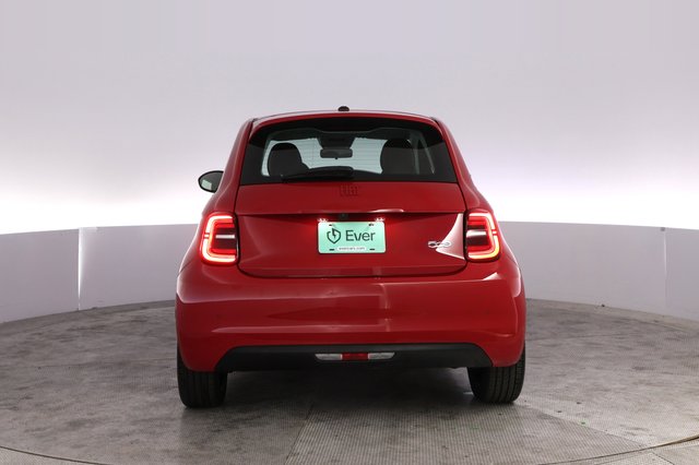 2024 Fiat 500e — photo 12 of 23