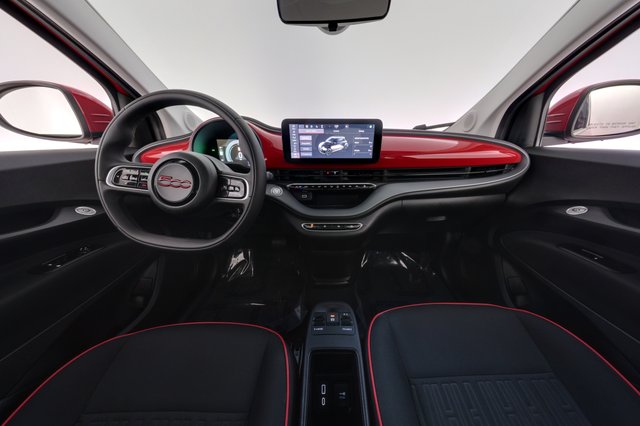 2024 Fiat 500e — photo 21 of 23