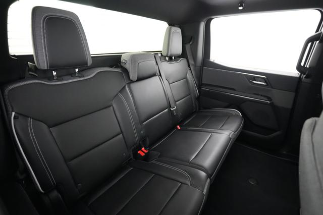 2026 GMC Sierra EV — photo 4 of 19