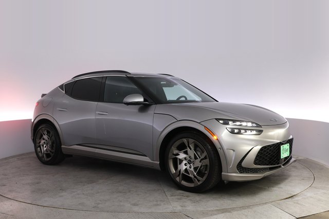 2023 Genesis GV60 — photo 11 of 25