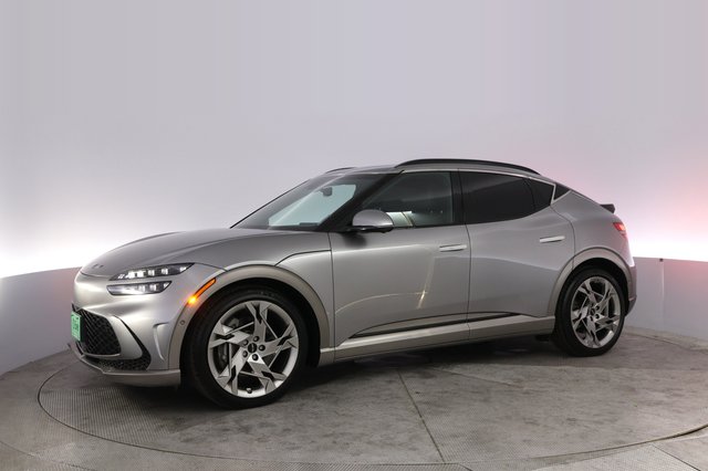 2023 Genesis GV60 — photo 14 of 25
