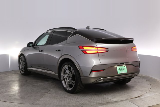 2023 Genesis GV60 — photo 13 of 25