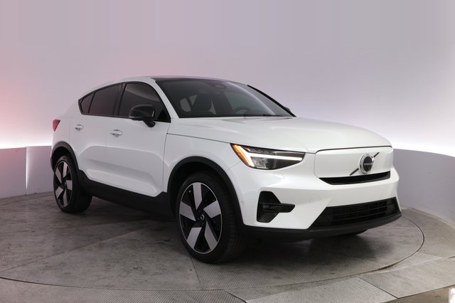2023 Volvo C40 Recharge — photo 10 of 21