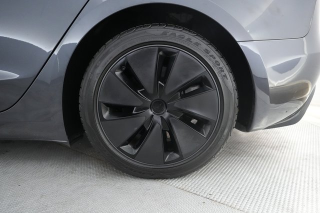 2024 Tesla Model 3 — photo 7 of 22