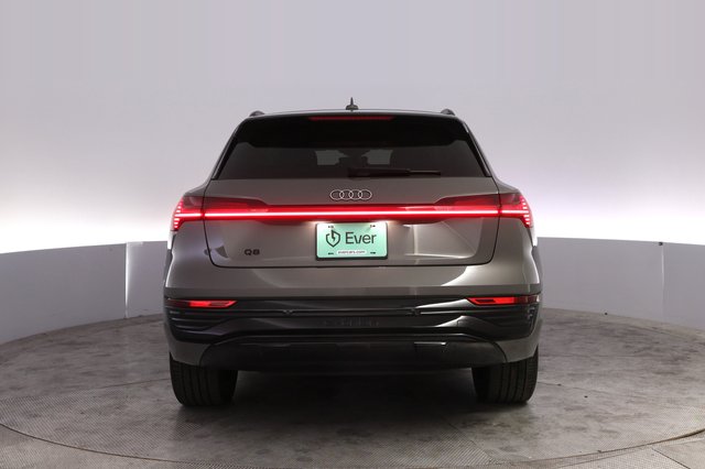 2024 Audi Q8 e-tron — photo 12 of 21