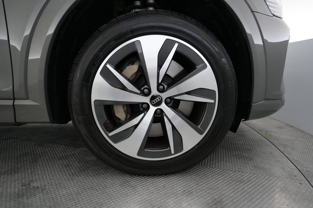 2024 Audi Q8 e-tron — photo 16 of 21