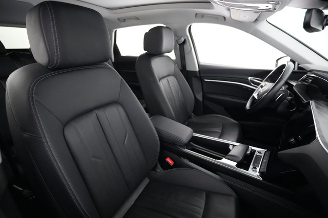 2024 Audi Q8 e-tron — photo 18 of 21