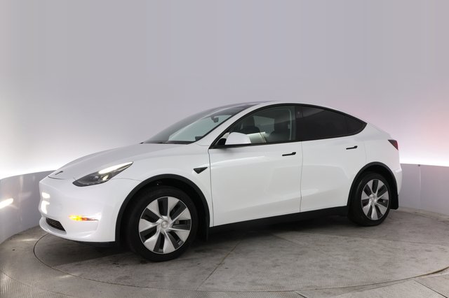 2023 Tesla Model Y — photo 14 of 21
