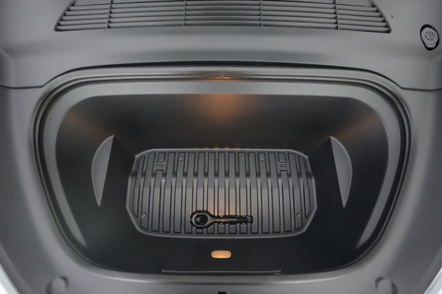 2023 Tesla Model Y — photo 20 of 21