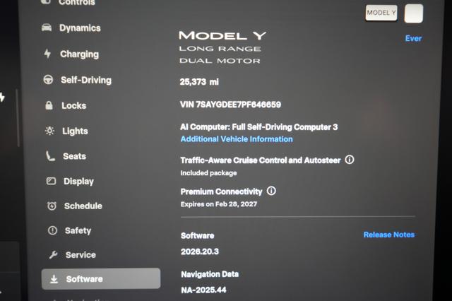 2023 Tesla Model Y — photo 5 of 21