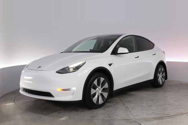 2023 Tesla Model Y — VIN 7SAYGDEE7PF646659