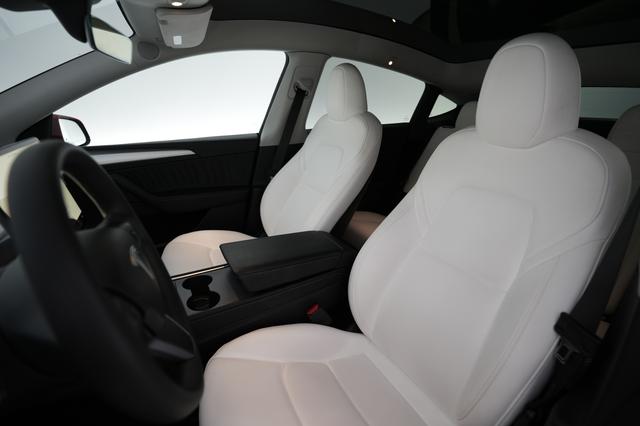 2023 Tesla Model Y — photo 3 of 21