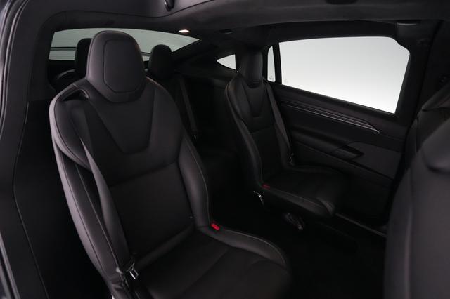 2022 Tesla Model X — photo 4 of 21