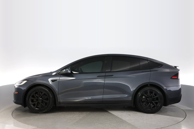 2022 Tesla Model X — photo 12 of 21