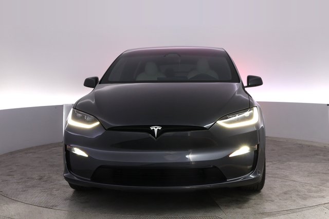 2024 Tesla Model X — photo 9 of 24