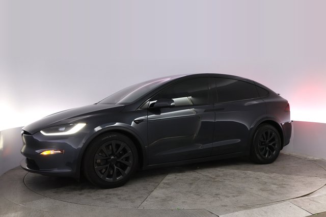 2024 Tesla Model X — photo 14 of 24