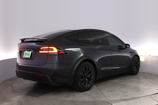 2024 Tesla Model X — photo 2 of 24