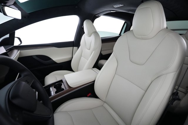 2024 Tesla Model X — photo 3 of 24