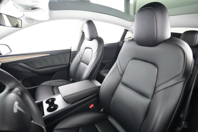 2024 Tesla Model Y — photo 3 of 26