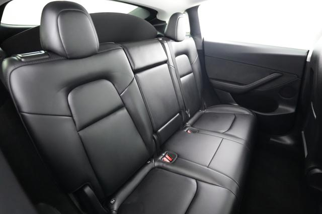 2024 Tesla Model Y — photo 4 of 26