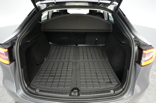2024 Tesla Model Y — photo 6 of 26