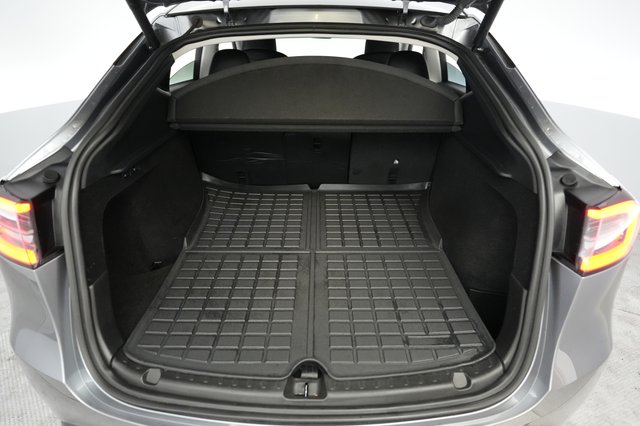 2024 Tesla Model Y — photo 6 of 26